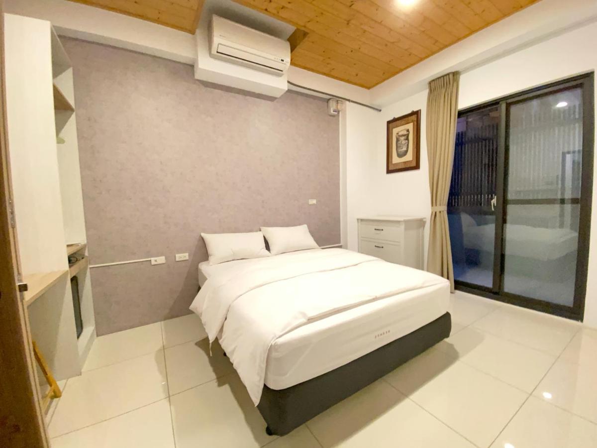 108 House Inn Tainan Esterno foto