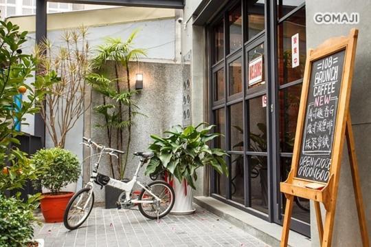 108 House Inn Tainan Esterno foto